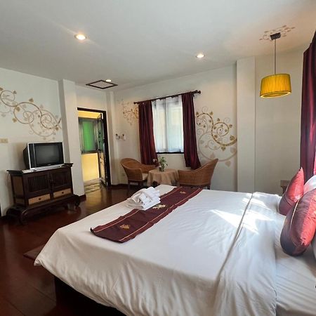 Thapae Boutique House Hotel Chiang Mai Bagian luar foto