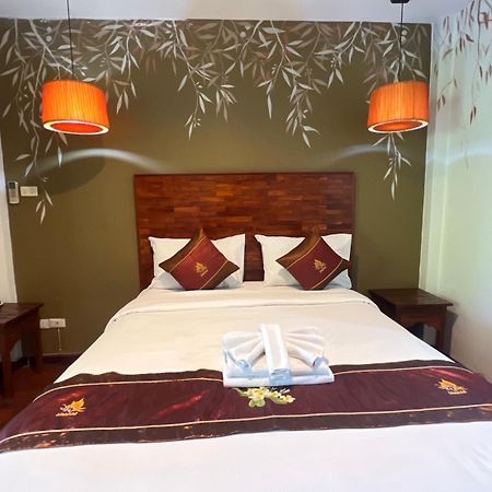 Thapae Boutique House Hotel Chiang Mai Bagian luar foto