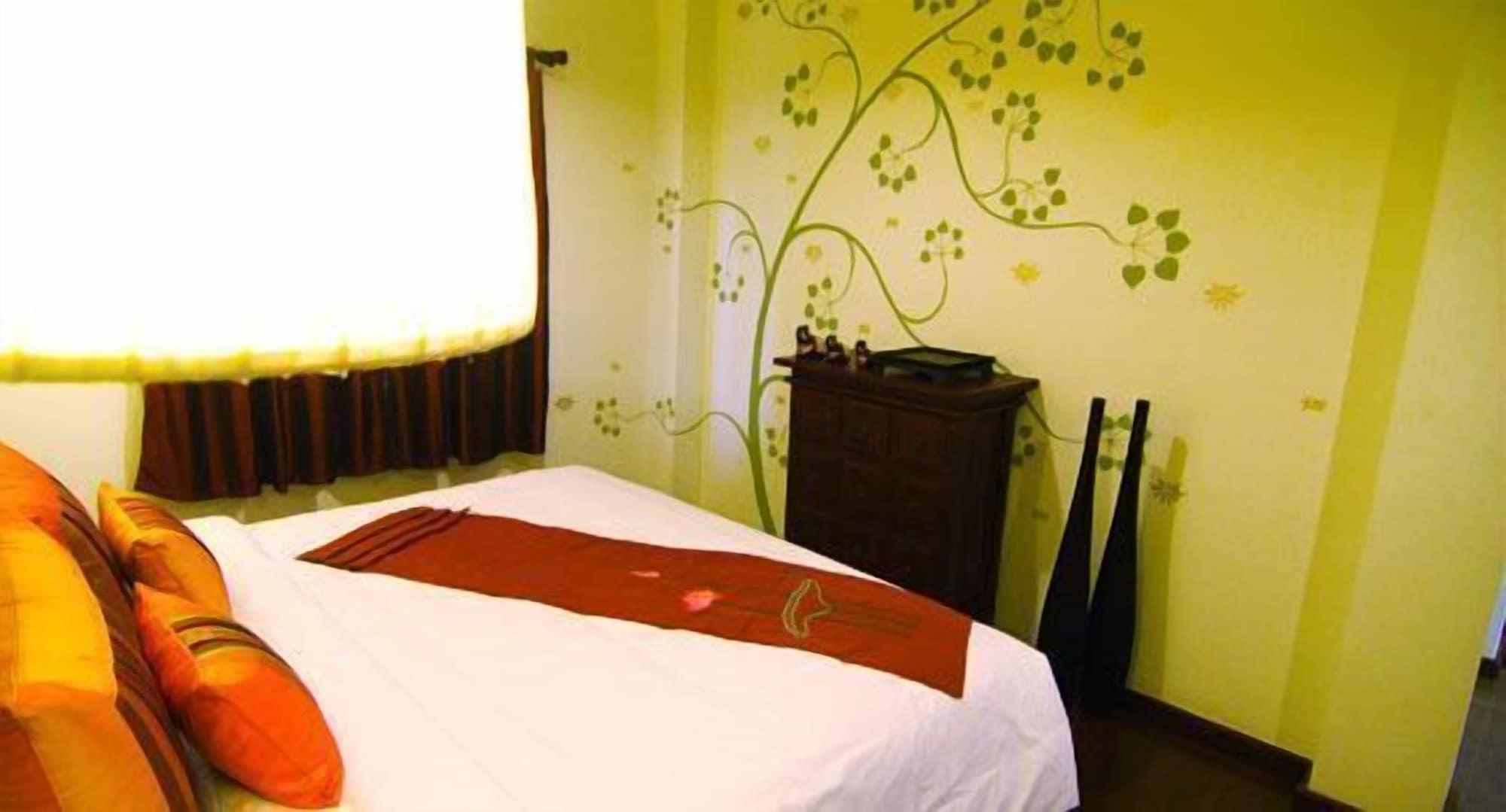 Thapae Boutique House Hotel Chiang Mai Bagian luar foto