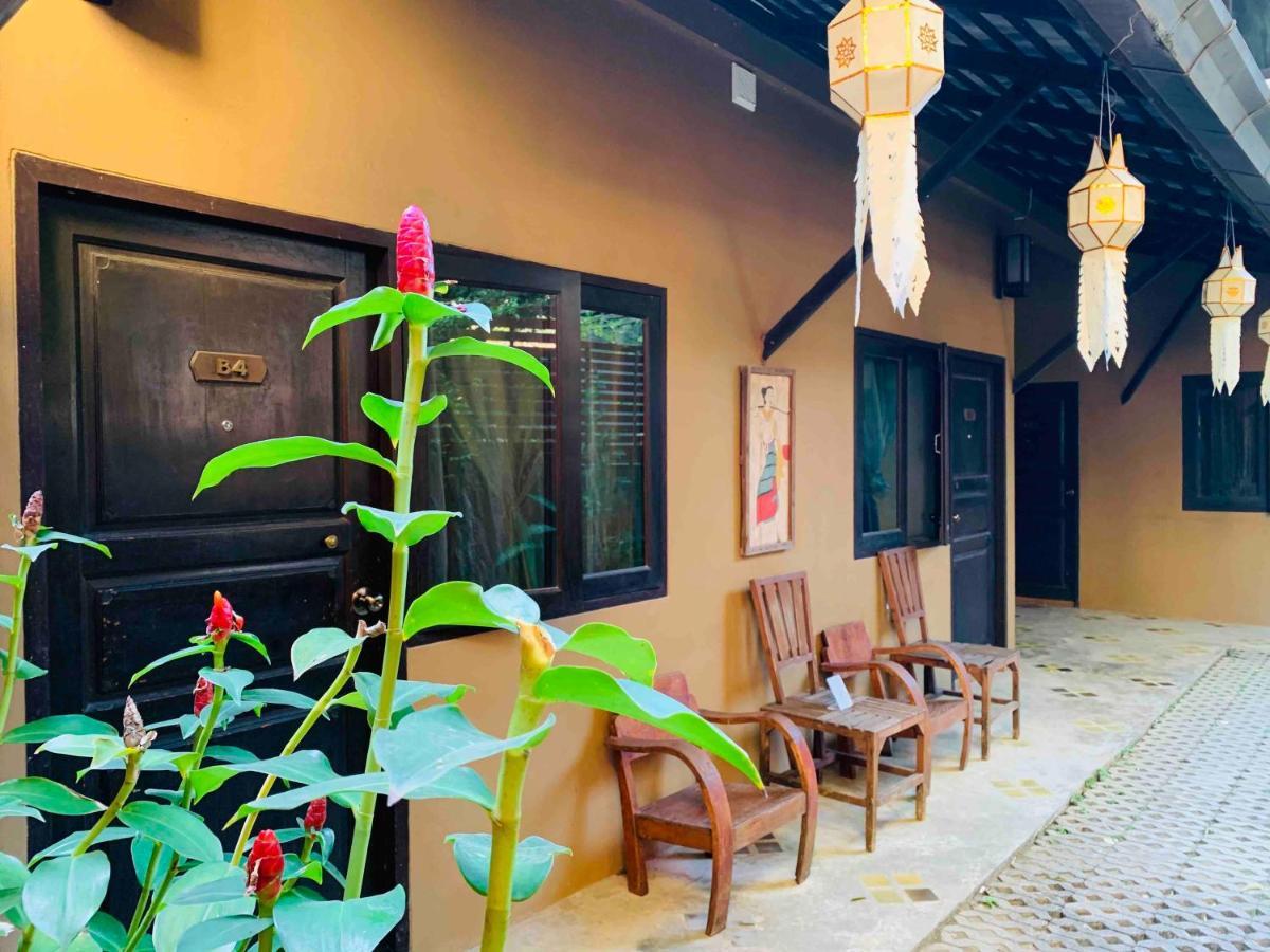 Thapae Boutique House Hotel Chiang Mai Bagian luar foto
