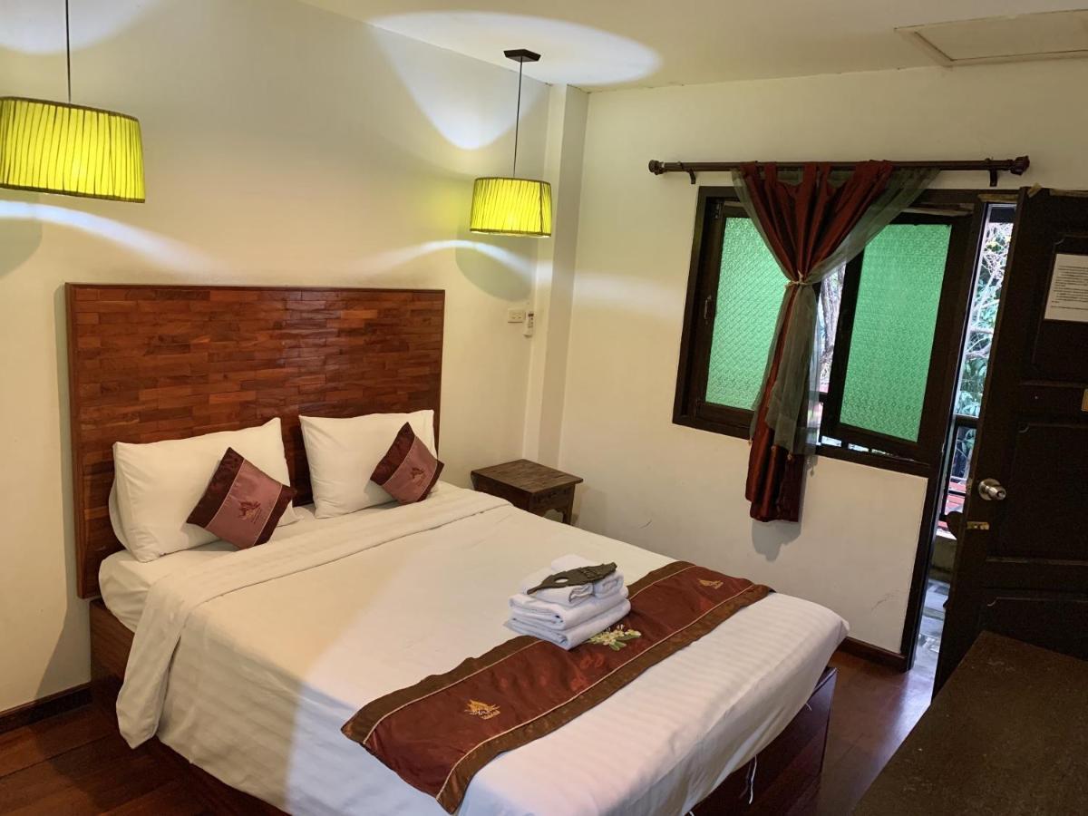 Thapae Boutique House Hotel Chiang Mai Bagian luar foto