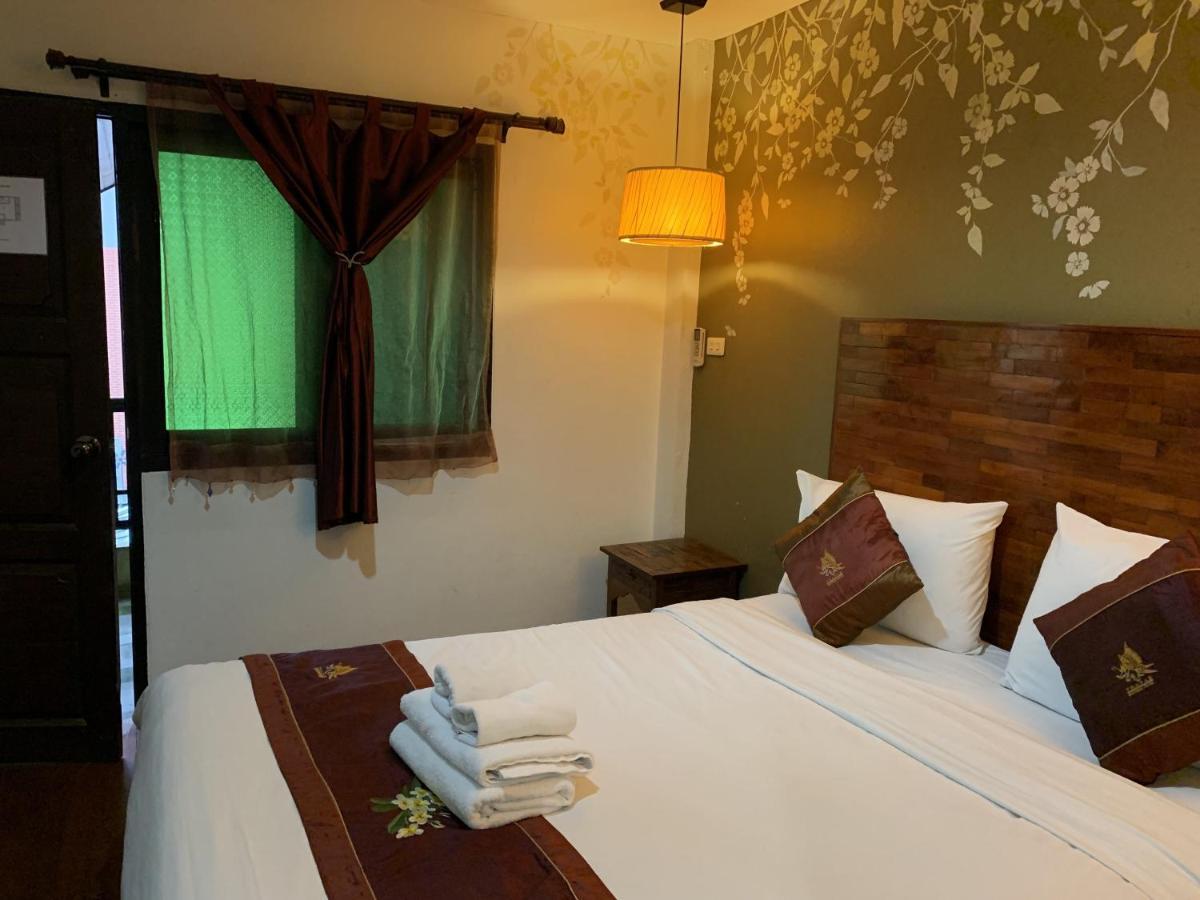 Thapae Boutique House Hotel Chiang Mai Bagian luar foto