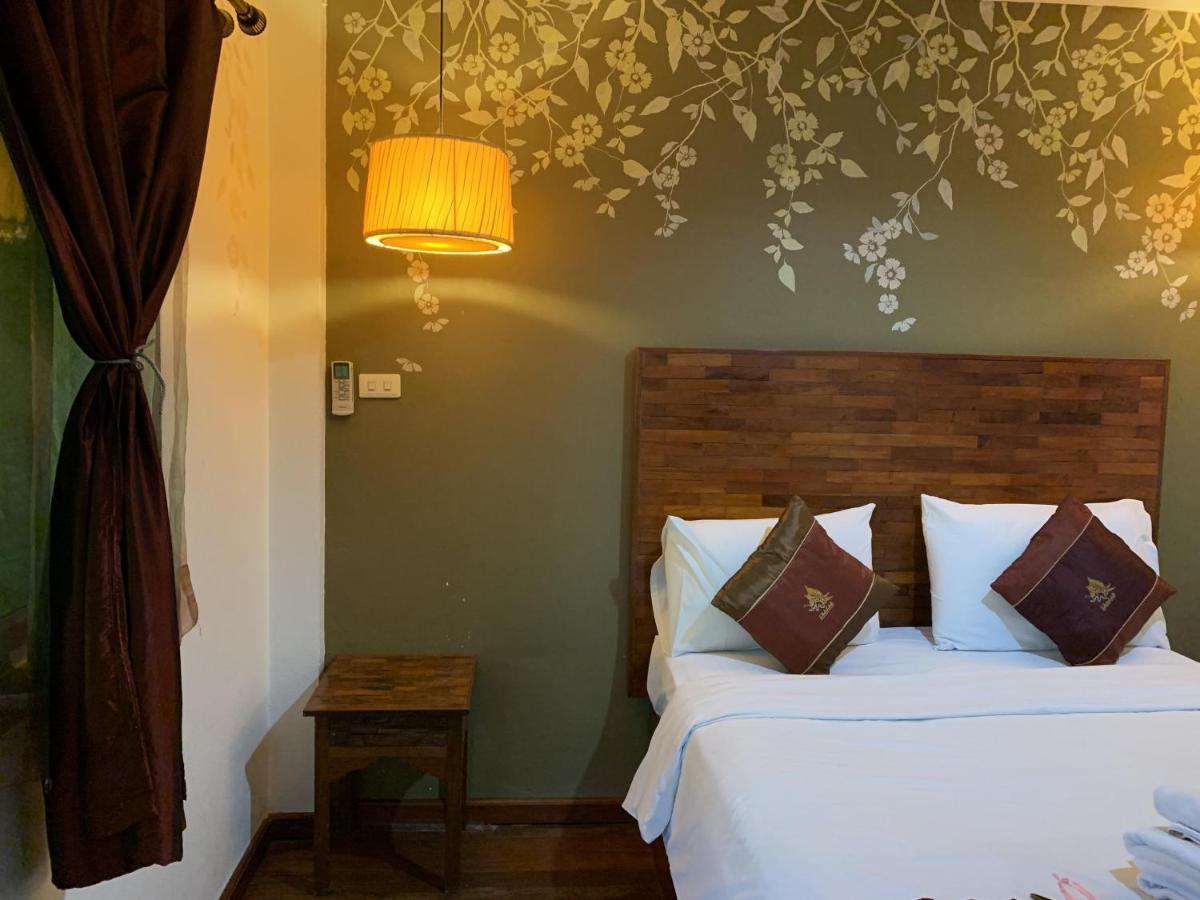 Thapae Boutique House Hotel Chiang Mai Bagian luar foto