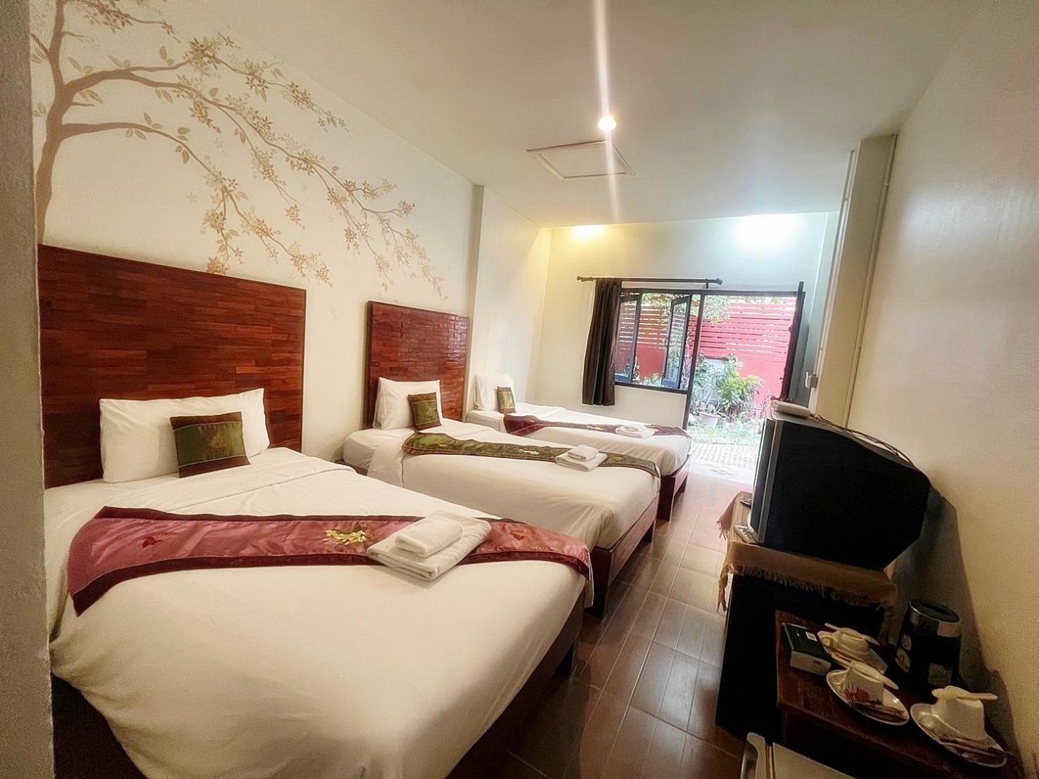 Thapae Boutique House Hotel Chiang Mai Bagian luar foto