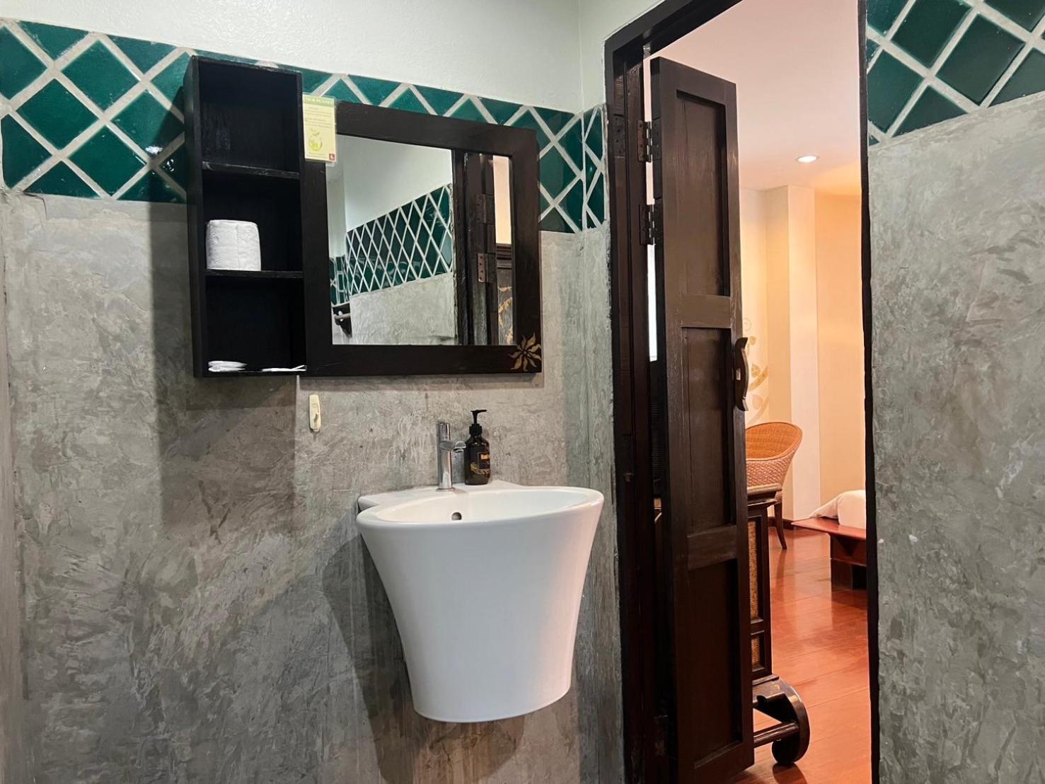 Thapae Boutique House Hotel Chiang Mai Bagian luar foto