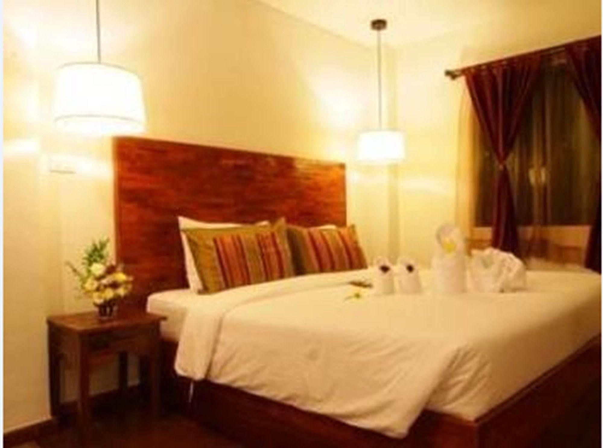 Thapae Boutique House Hotel Chiang Mai Bagian luar foto